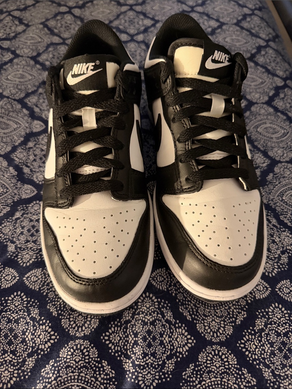 Nike Black and White Kids Low-Top Sneakers